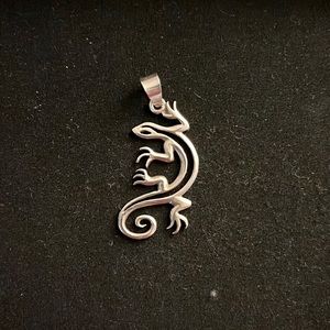 Silver 925 lizard pendant